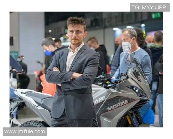 双国籍足球明星：跨越国界的传奇球员与他们的独特故事