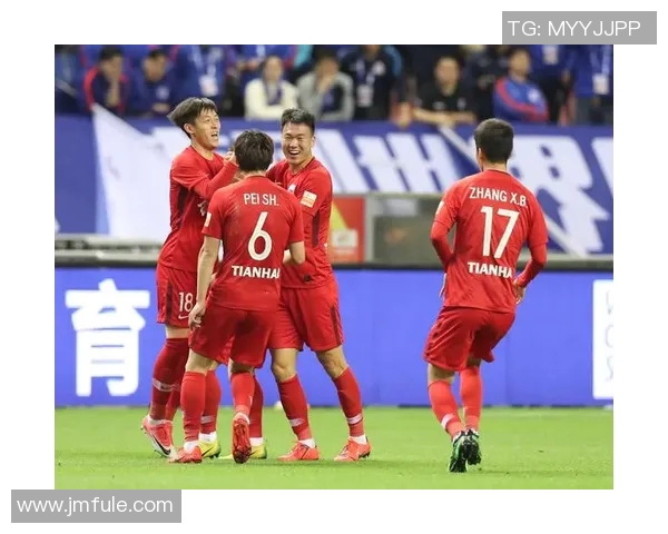 天津天海足球队核心球员风采揭秘 打破困境重燃梦想