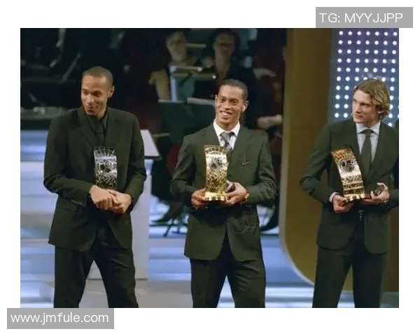 世界足坛8号球星风采：从梅西到哈兰德的传奇足迹